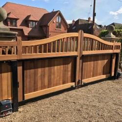 5 Benefits of Bi-Parting Sliding Gates